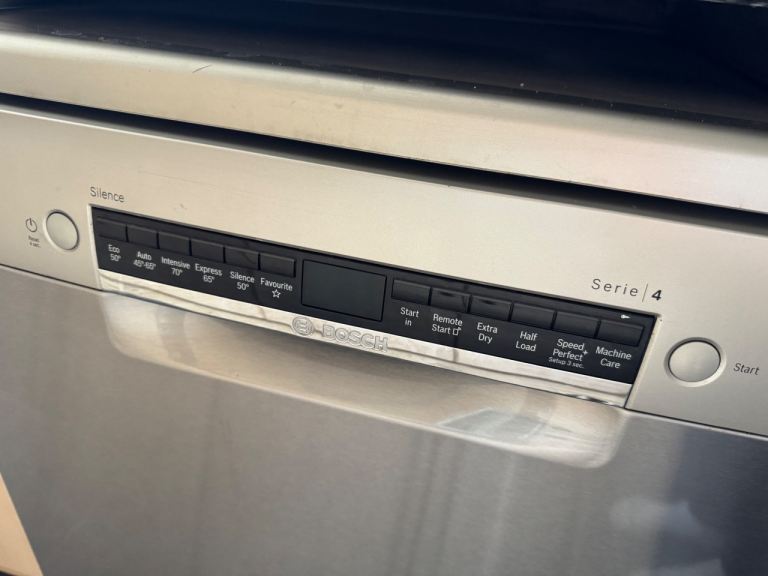 Freestanding Bosch dishwasher (silver) 