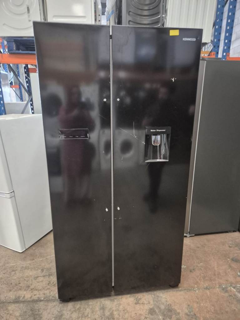 Kenwood American Style Fridge Freezer with Water Dispenser – New – £340