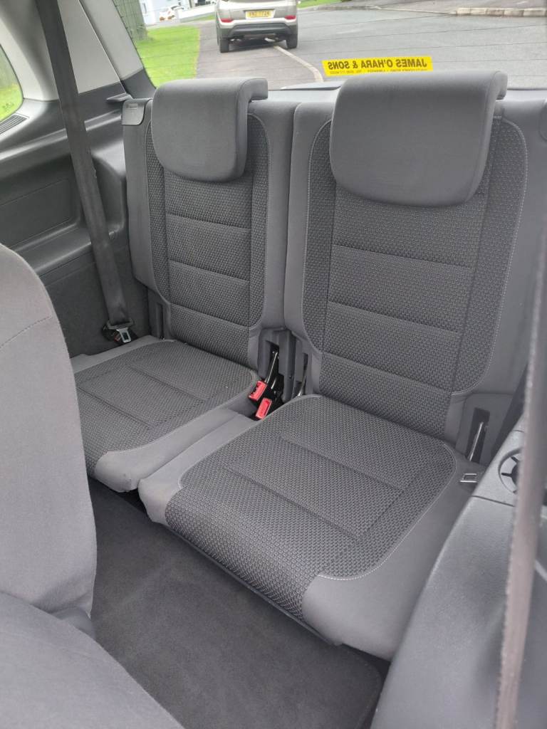 2013 vw touran 1.6 tdi blue tech 7 seater 