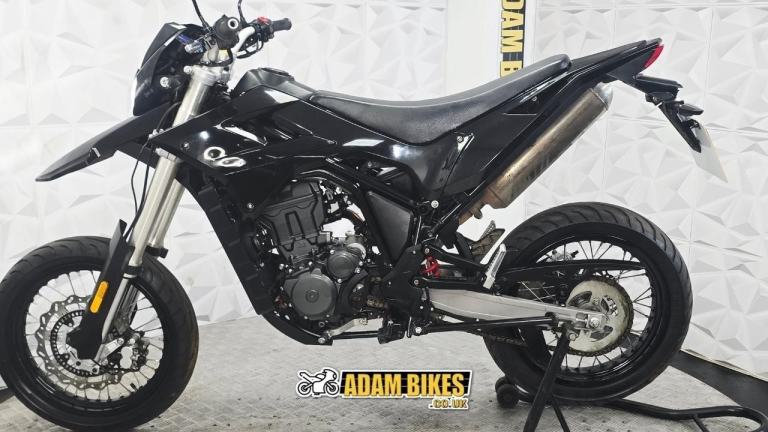 SINNIS 125 SM-R l *WARRANTY PROVIDED* 