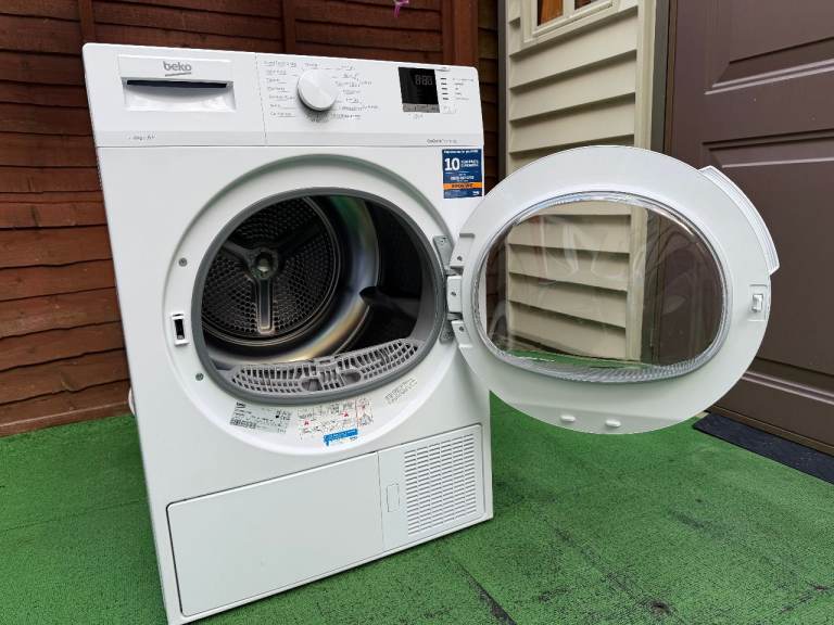 BEKO 8 kg Heat Pump Tumble Dryer. Spares or repairs.