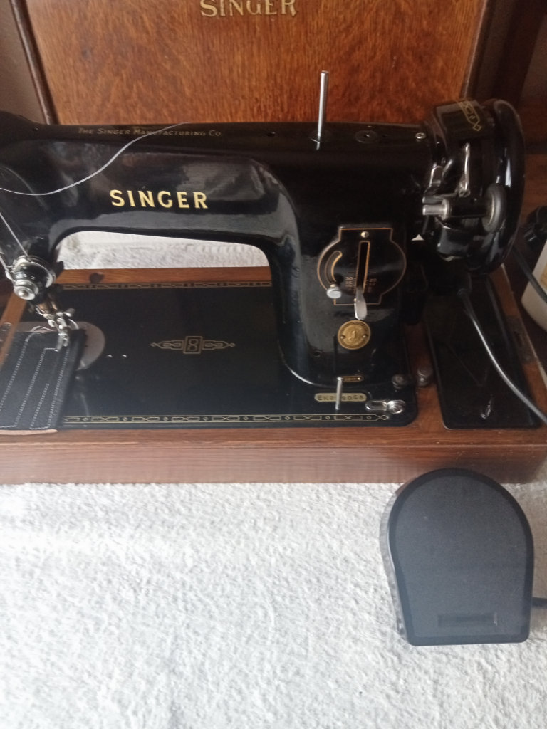 vintage singer heavy duty 201k dated 1955 leather sewer.
