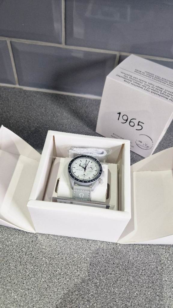 Swatch x Omega Speedmaster MoonSwatch Mission to the Moon Watch