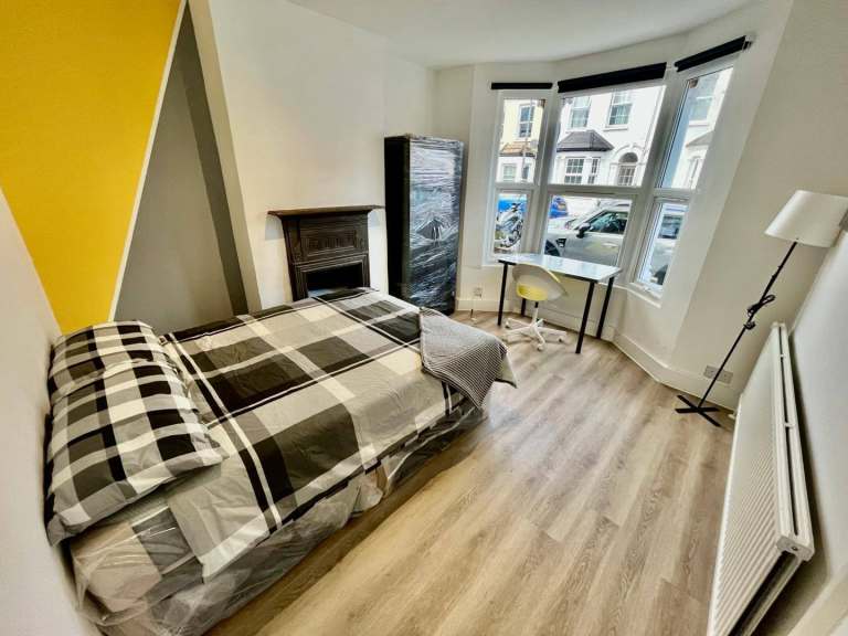 Room For Rent In A 5-Bedroom Flat Share In Tooting 🔥 🔥
