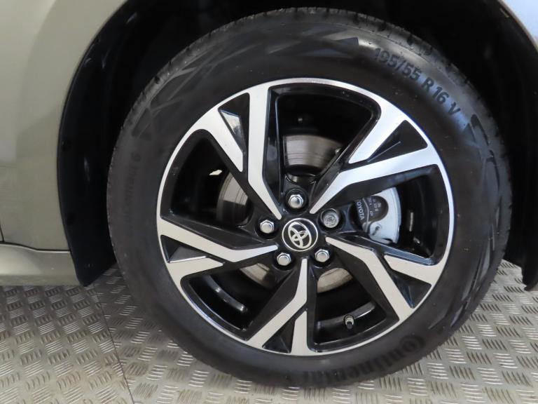 2025 Toyota Yaris 1.5 Hybrid Design 5dr CVT Hatchback Hybrid Automatic