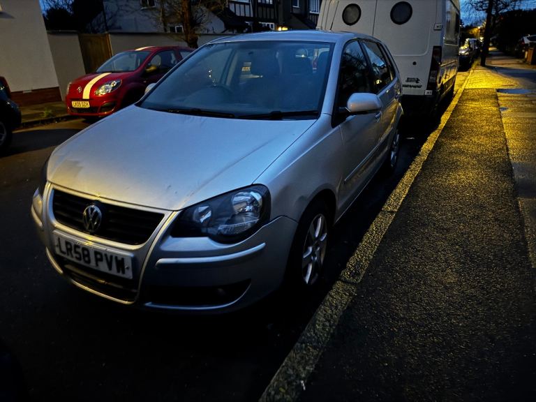VW Polo Match 80 1.4 Silver 5 door’s Hatchback Low Mileage 