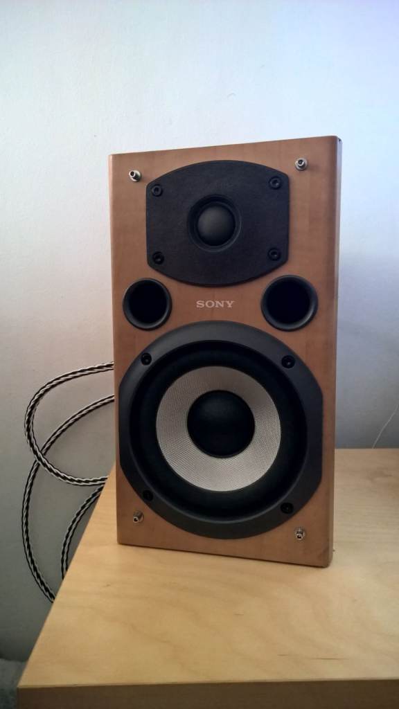 Pair of Sony SS-CSE1 Bookshelf Speakers,