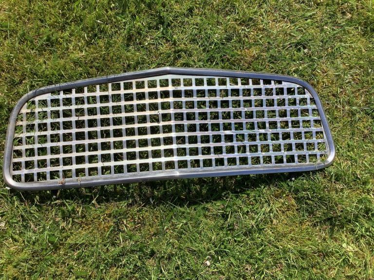 Ford Popular 100e Radiator Grill