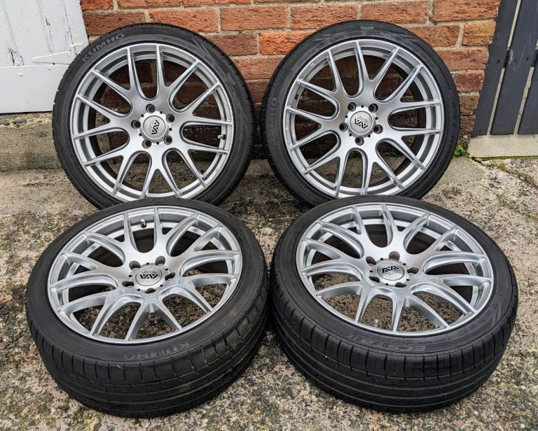 4 x 18"Alloy wheels with tyres 