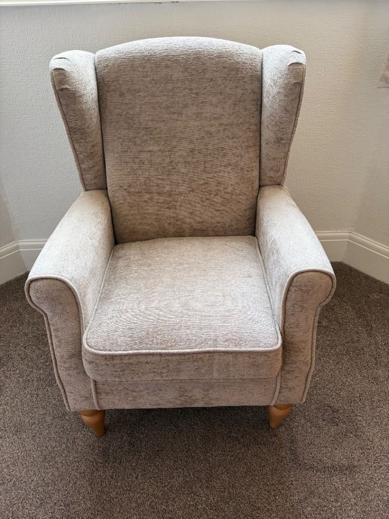 Comfortable Beige Armchair – Good Condition