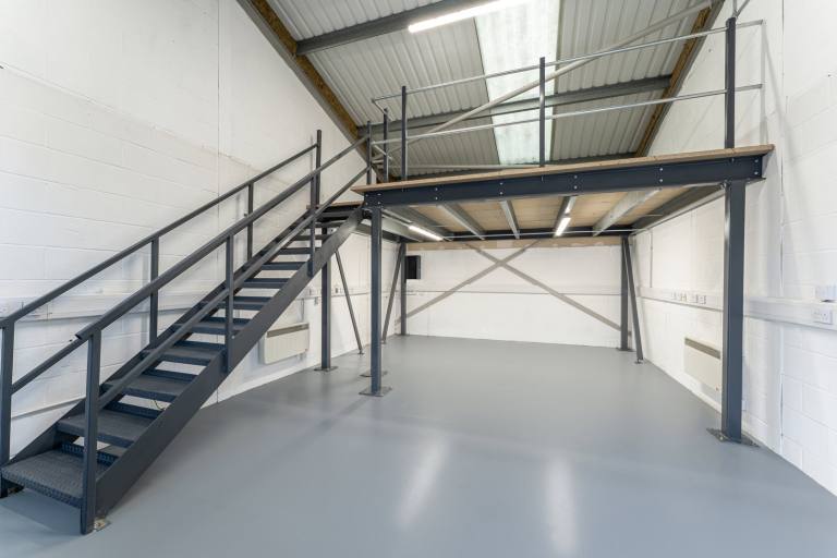 Chichester - PO19 8FY \ Workshop Area for Rent in Basepoint Enterprise Centre