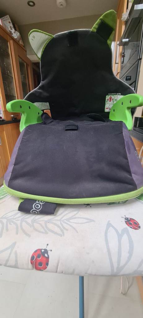 Trunki boostApak 2in1 booster seat kids backpack 