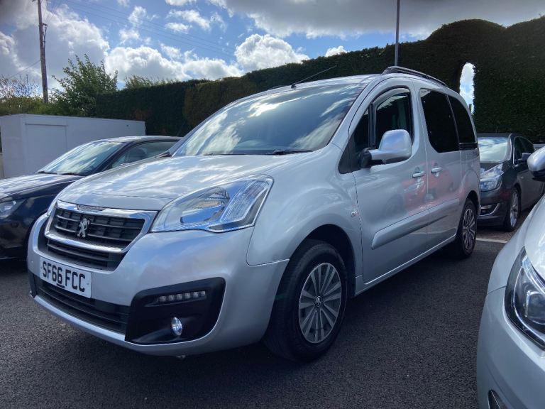 2016 Peugeot, PARTNER TEPEE, WAV wheelchair adapted automatic 1560 (cc), 5 doors