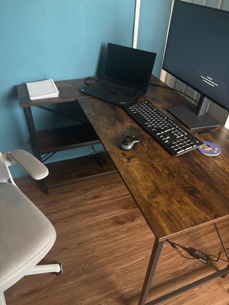 L-Shaped Corner Desk with Shelves – Good Condition