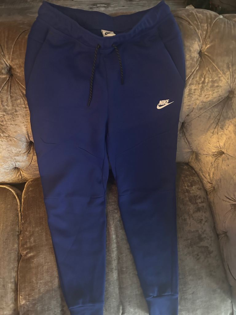 image for 3 x Men’s NIKE tech fleece joggers size S