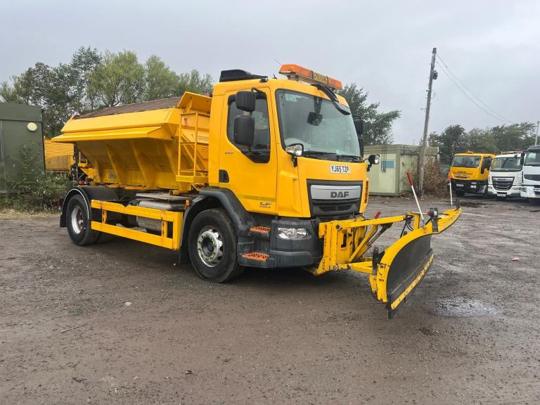 2015 DAF TRUCKS LF 220 FA 18 TONNE ECON GRITTER , ONLY 38,210
