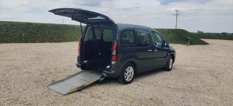 2015 Citroen Berlingo WAV 5 Seater 1.6 Wheelchair Accessible with Winch Full MOT 