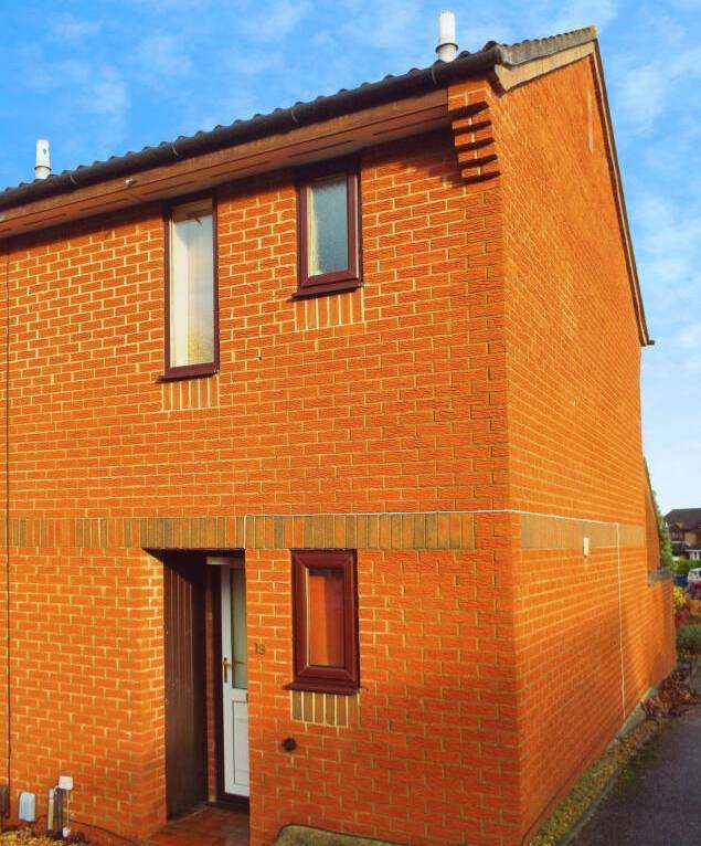 1 bedroom end of terrace, in quiet and well connected area just outside of Cambridge