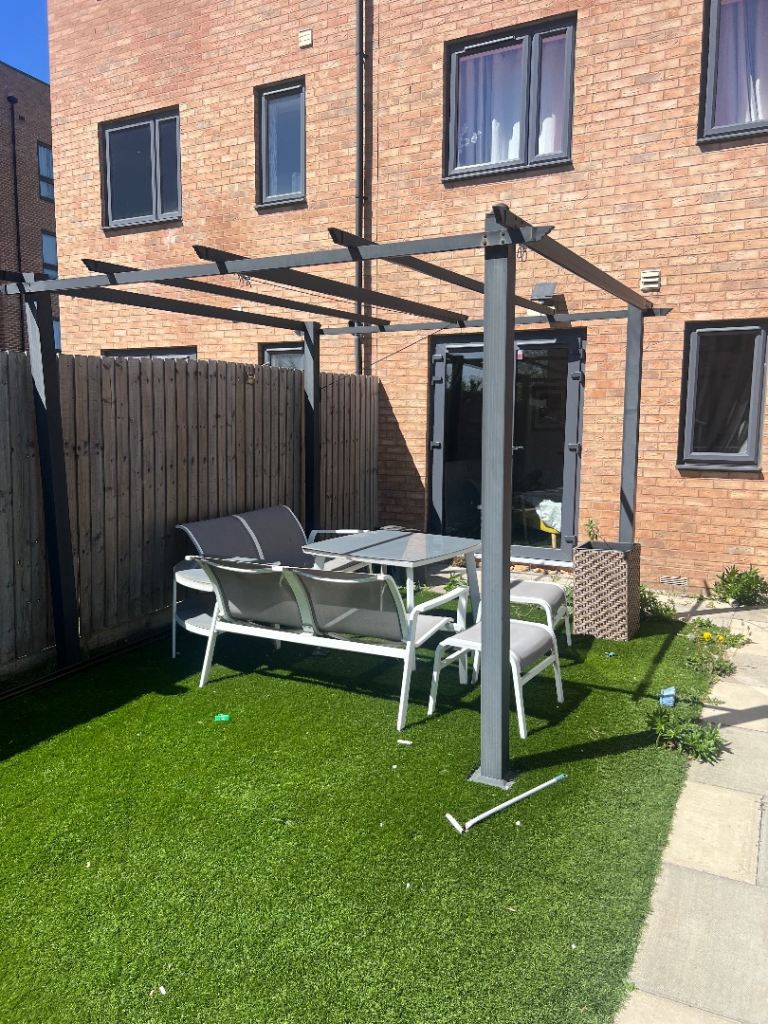 Pagola 3 X 3 and garden furniture 