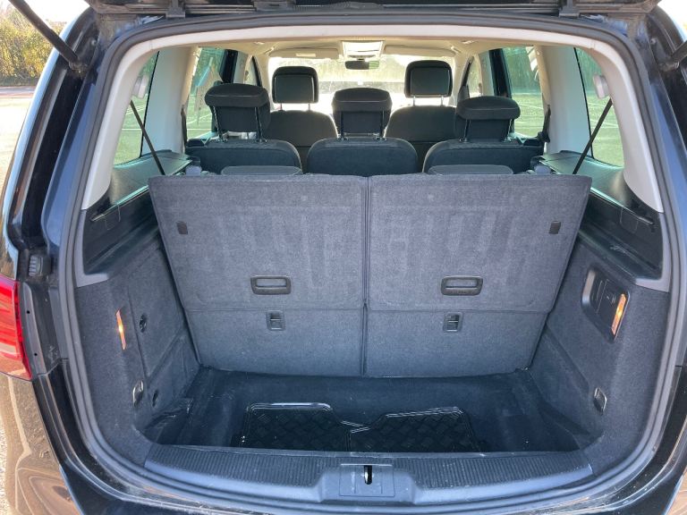 Volkswagen SHARAN MPV 2017 Semi-Auto, 1968 (cc), 5 doors