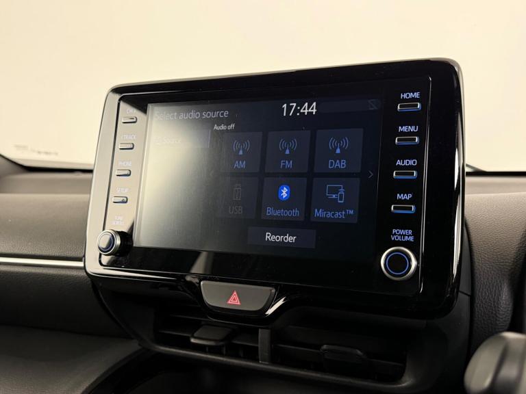 2023 Toyota Yaris Cross 1.5 VVT-h Design E-CVT Euro 6 (s/s) 5dr HATCHBACK Petrol/Electric Hybrid ...