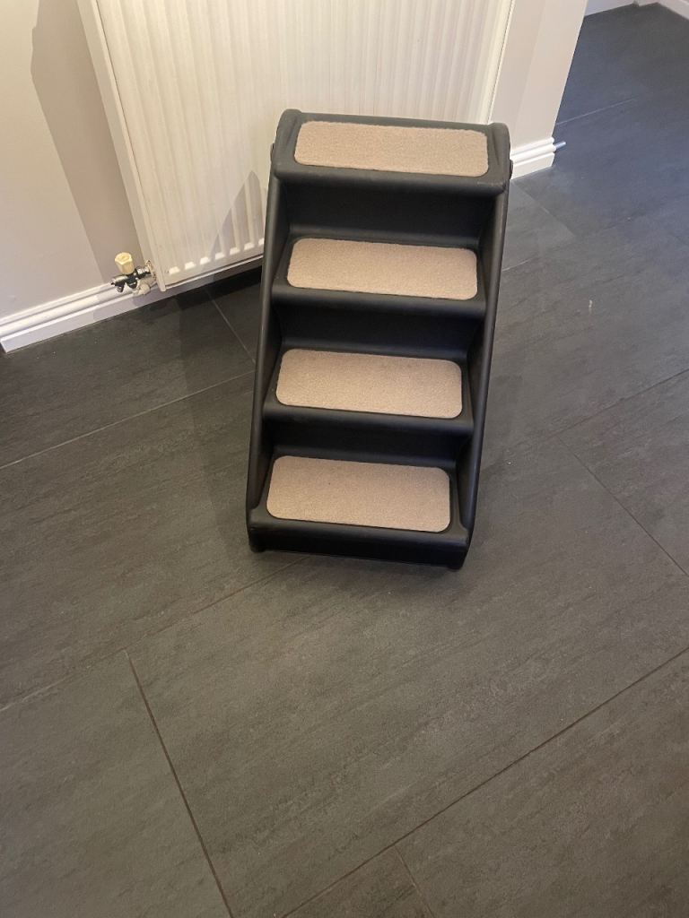 Pet steps