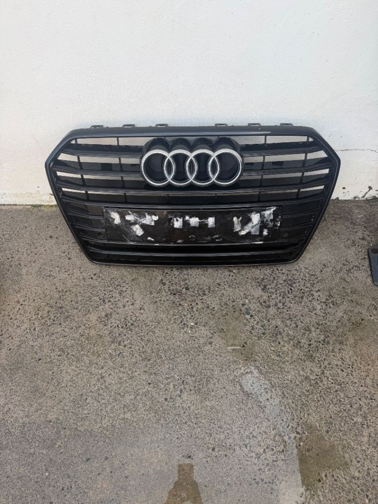 Audi front grill 