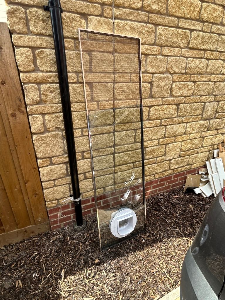 Double glazed unit with cat flap 