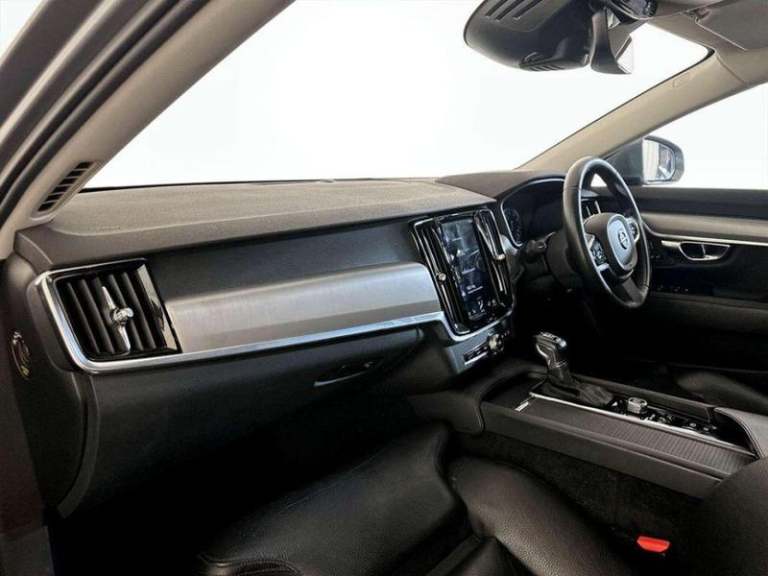 2020 Volvo S90 2.0 T4 Momentum Plus 4dr Geartronic SALOON PETROL Automatic