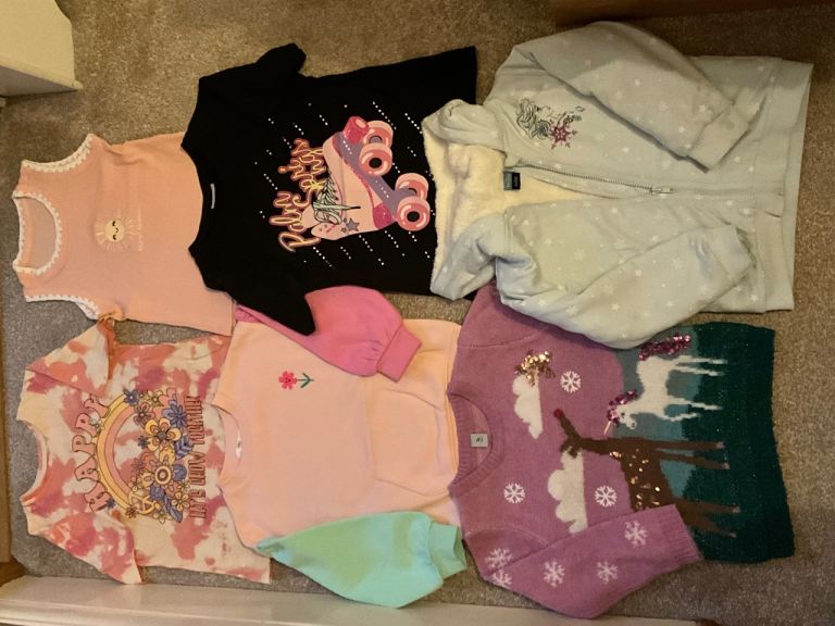 Big bundle of kids clothes. House clearance, delivery available 