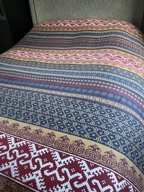 King size Bedding set.