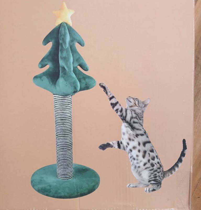 NEW LARGE HEAVY DUTY PLUSH  XMAS TREE FESTIVE SHAPED CAT SCRATCHING POST 