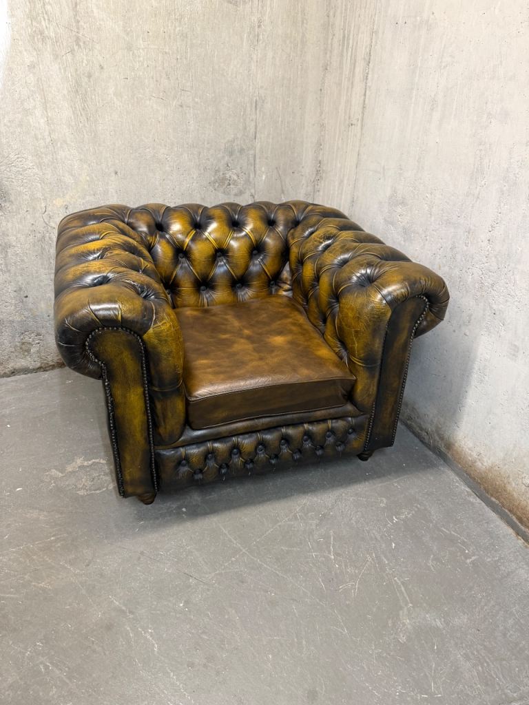 Chesterfield arm chair