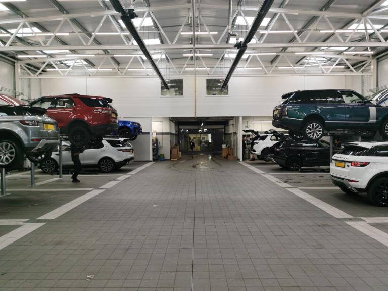 2025 Land Rover Defender 110 4.4 P635 V8 MHEV OCTA Auto 4WD Euro 6 (s/s) 5dr SUV Automatic