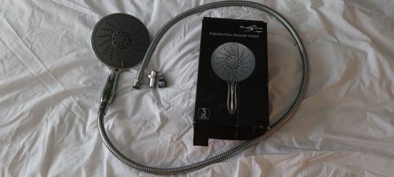 Jumbo shower head