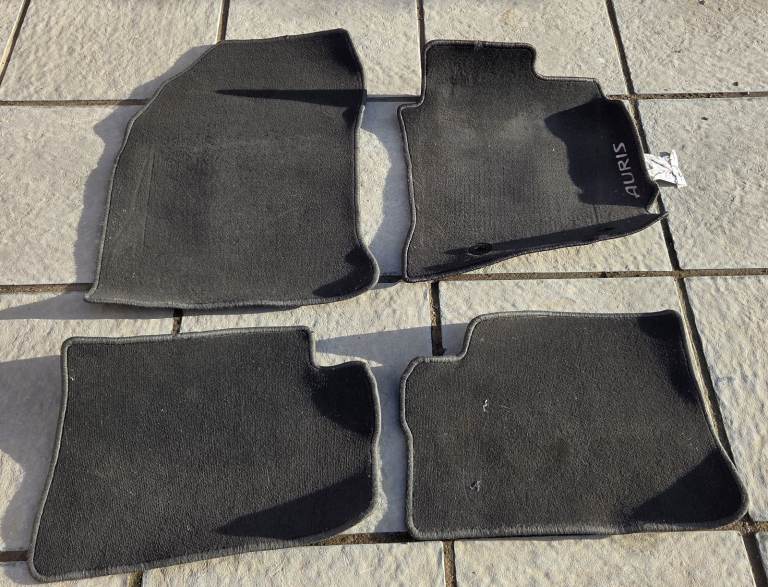 Genuine Toyota Auris Car Matt set