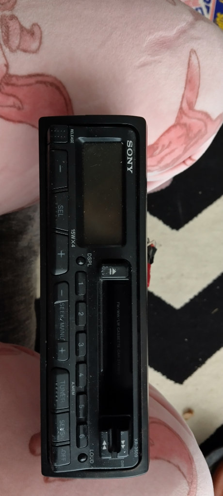 Sony cassette car stereo 