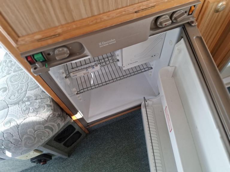 Volkswagen Auto sleeper Topaz