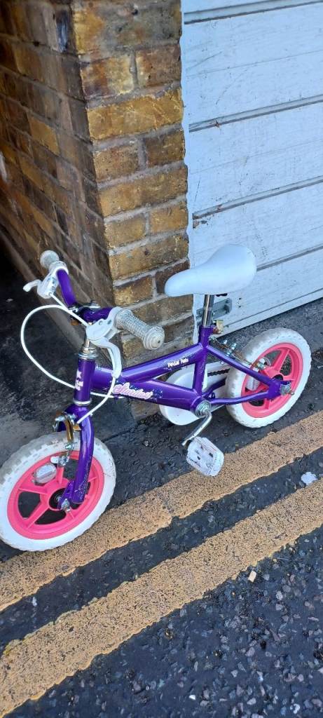 Girl's bike - Age 3 years