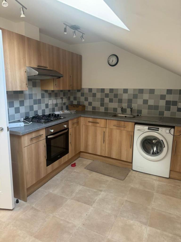 3 bedroom flat for rent