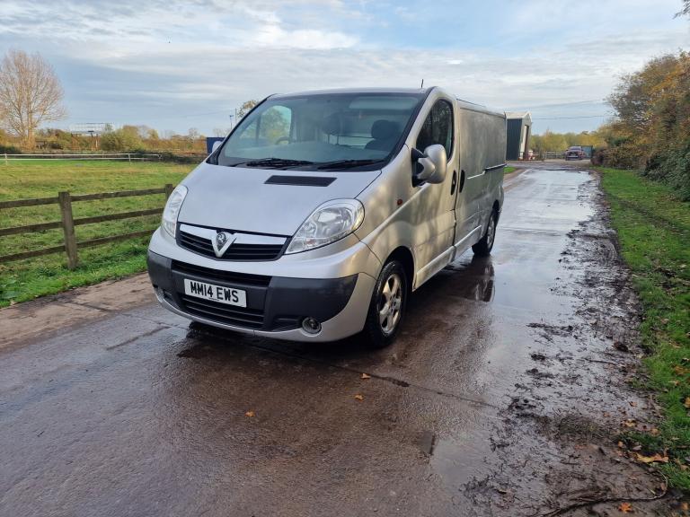 2014 Vauxhall Vivaro 2900 SPORTIVE  Silver  Drives Perfect  8mth MOT  157k