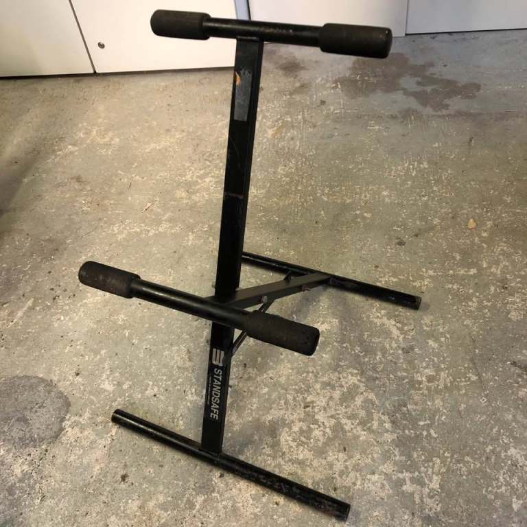 Guitar/Bass Amp Stand