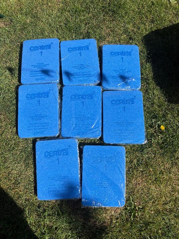 X8 blue central 1 floats 