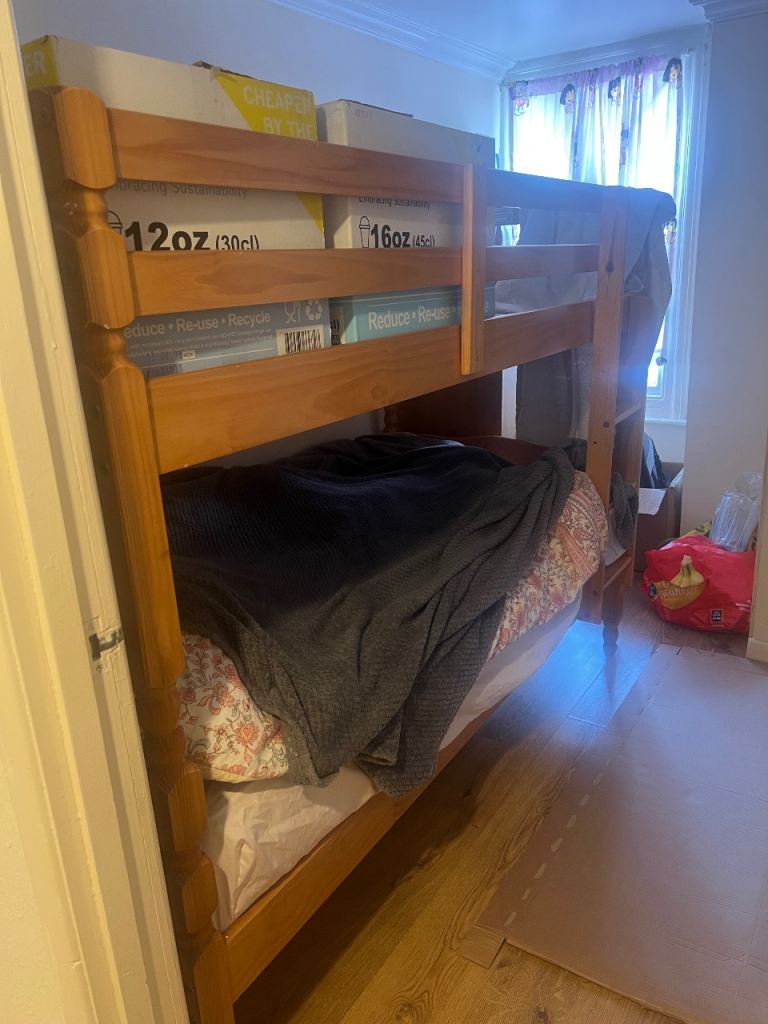 Bunk bed