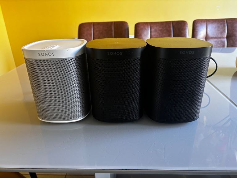 Sonos play speakers 