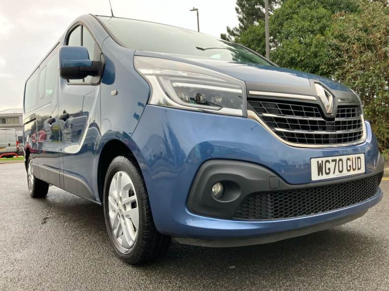 2020 Renault Trafic LL30 ENERGY dCi 120 Sport Nav 9 Seater Standard Roof Minibus DIESEL Manual