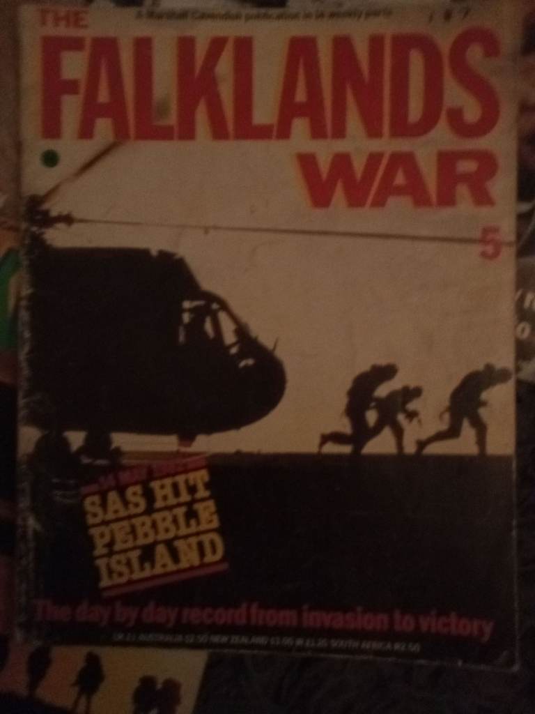 Falklands war magazine x8 1982