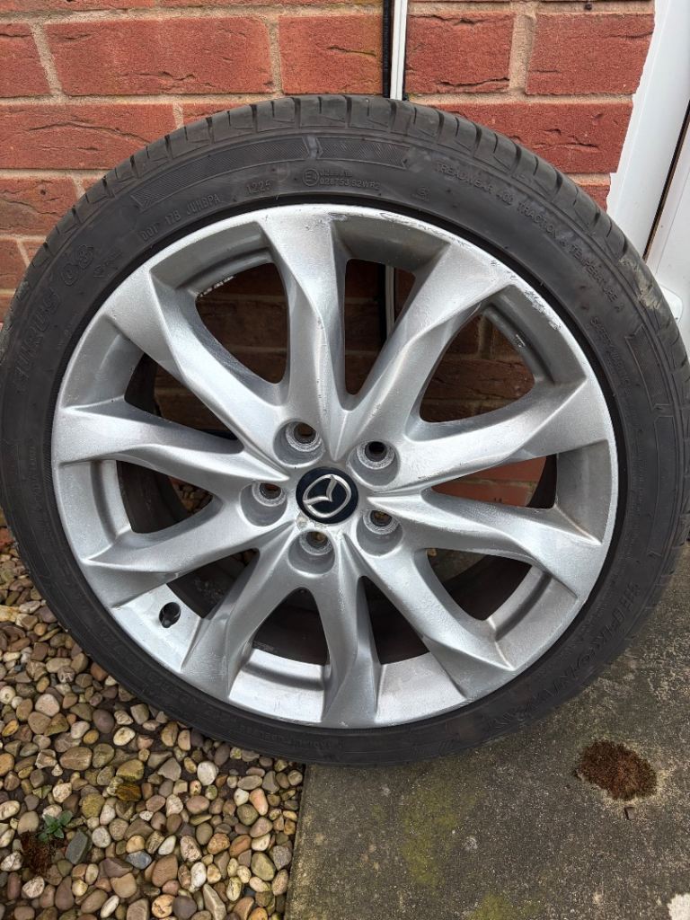 Mazda 3 mk3 alloys whit tyres