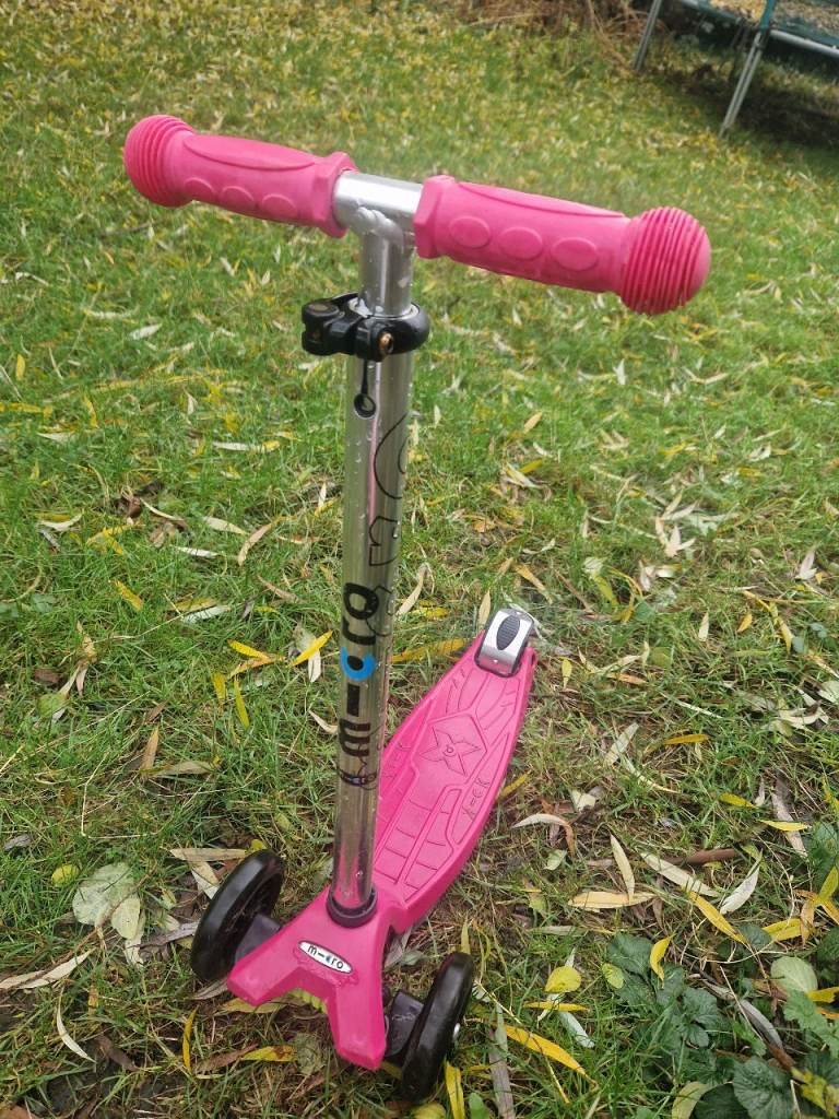 image for Maxi Micro Scooter Pink