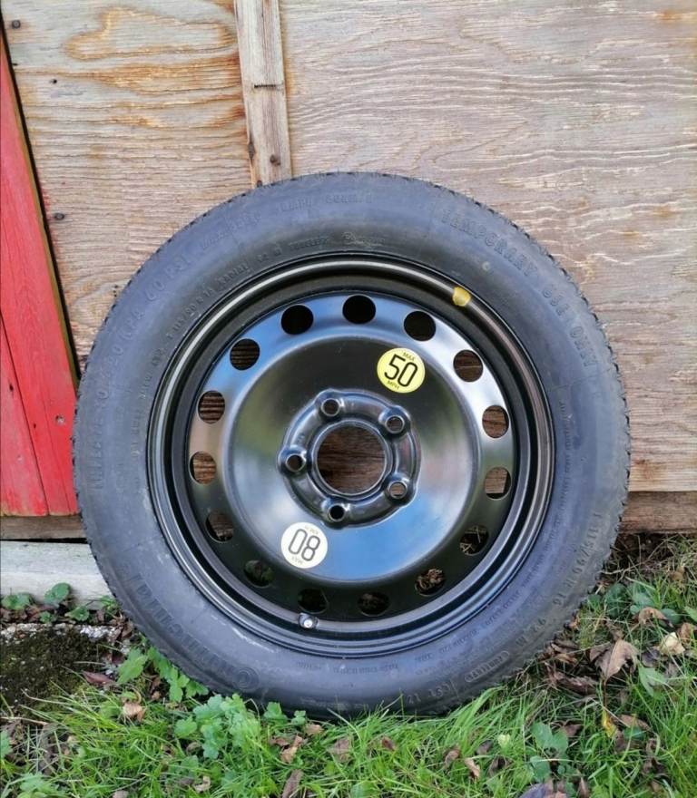 BMW1 series 2005 space saver wheel and tyre